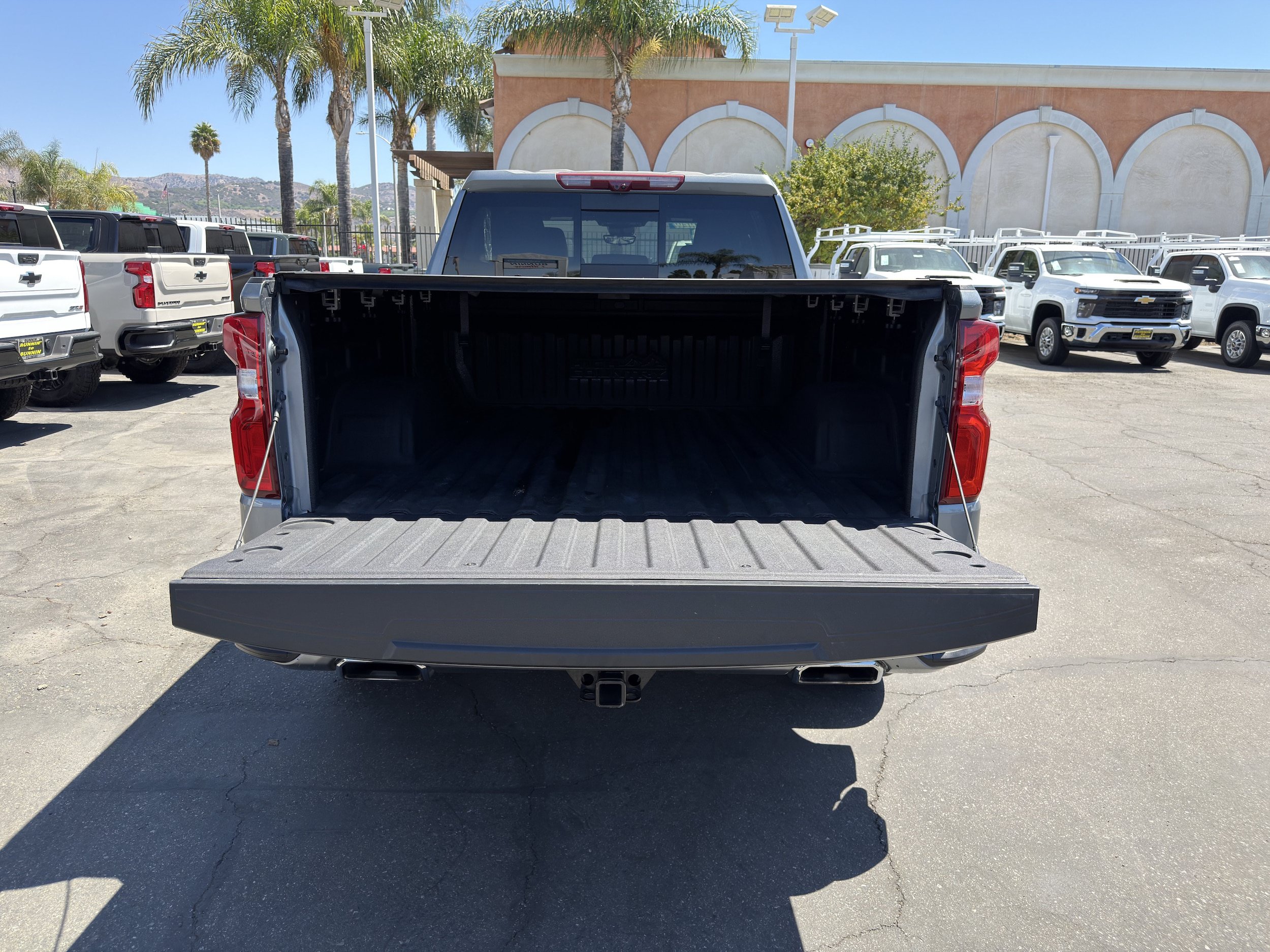 Used 2024 Chevrolet Silverado 1500 High Country w/ High Country Premium Package AWD/4WD image 17