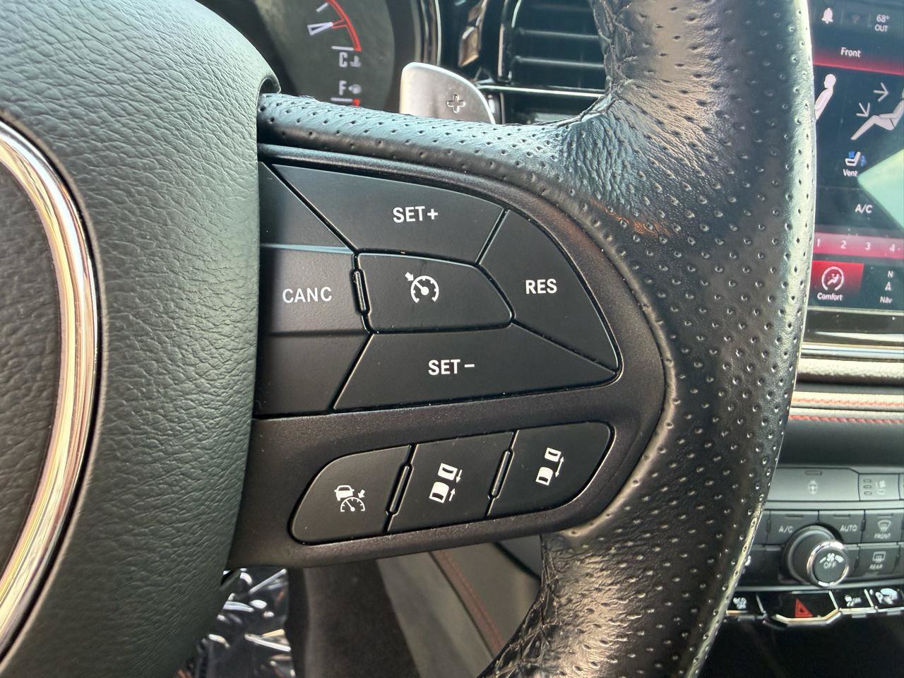 Used 2024 Dodge Durango GT AWD/4WD image 33