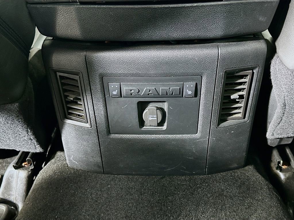 Used 2016 RAM 2500 Limited AWD/4WD image 32