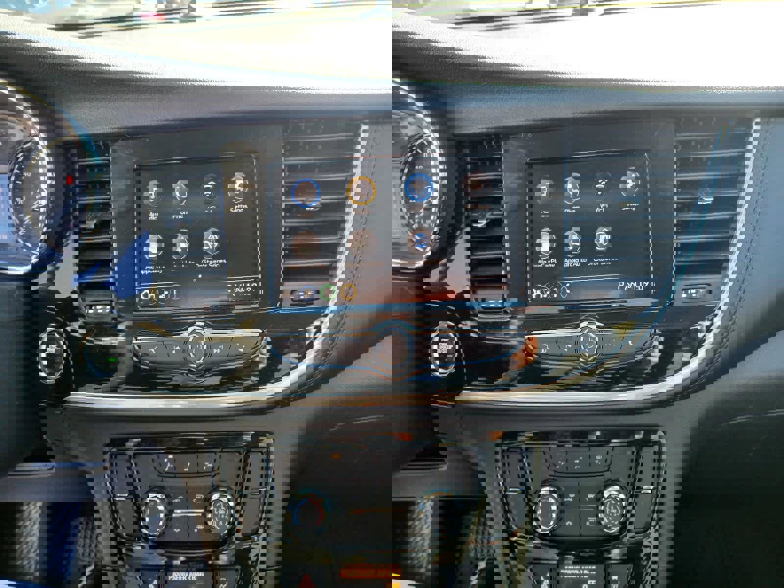 Used 2022 Buick Encore Preferred image 11