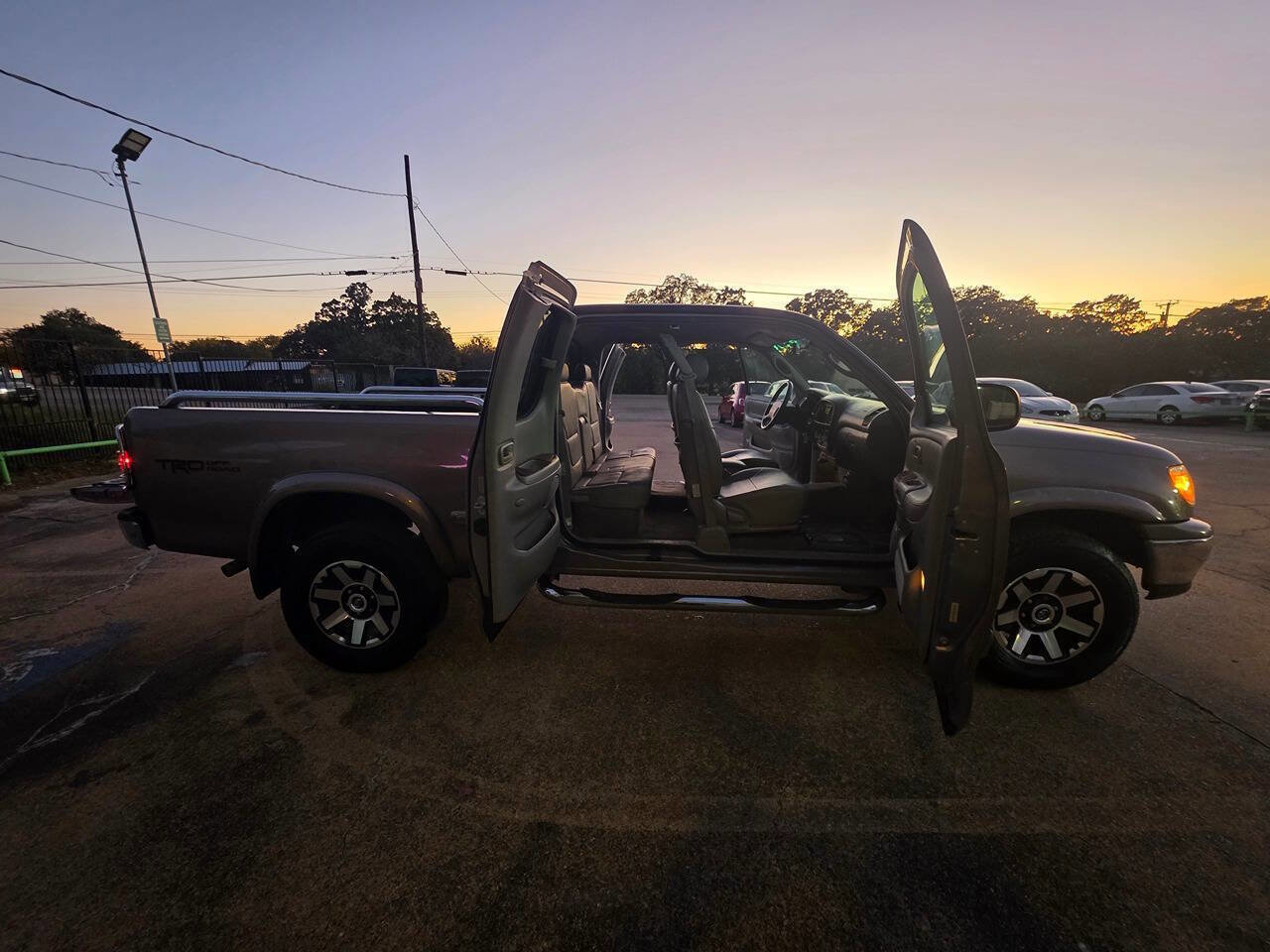 Used 2000 Toyota Tundra Limited image 43