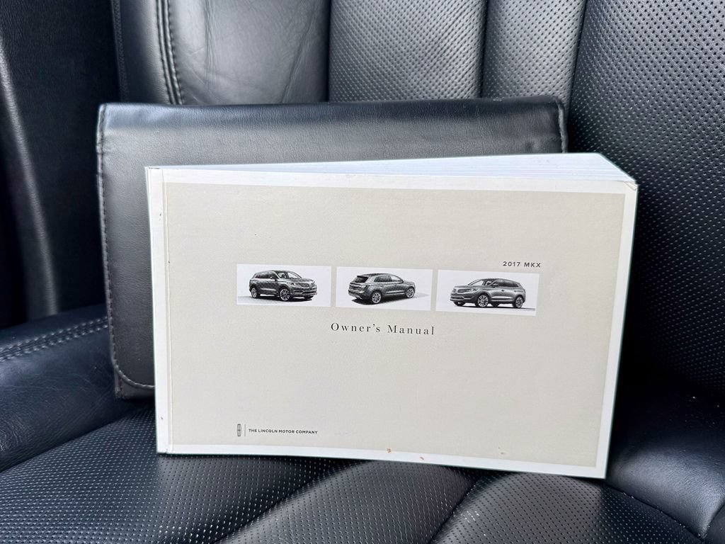 Used 2017 Lincoln MKX Reserve AWD/4WD image 31