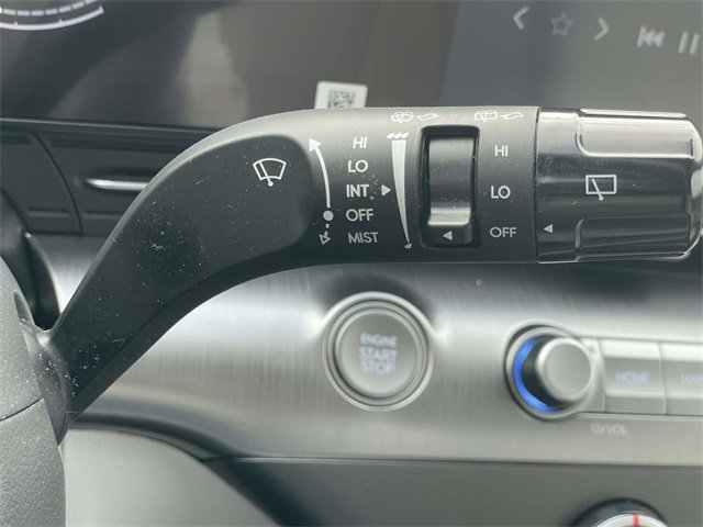 Certified 2025 Hyundai Kona SE image 18