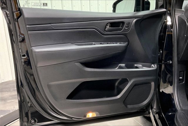 Used 2025 Honda Odyssey Sport-L image 23