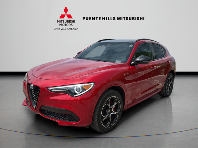 Used 2023 Alfa Romeo Stelvio Veloce AWD/4WD image 1