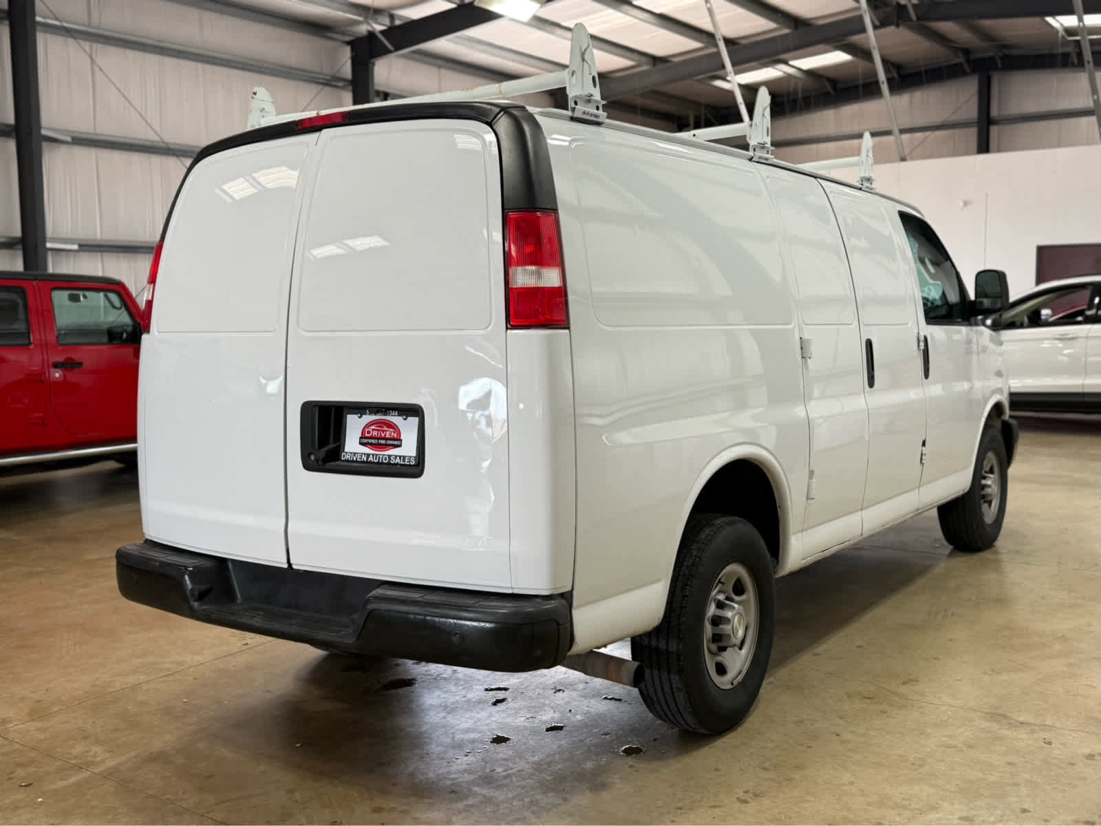 Used 2021 Chevrolet Express 2500 w/ Driver Convenience Package image 5