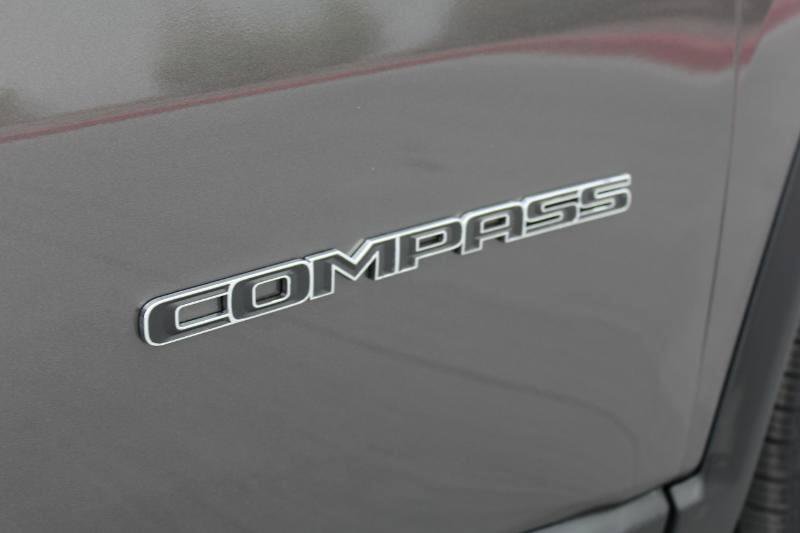 Used 2024 Jeep Compass Limited AWD/4WD image 21