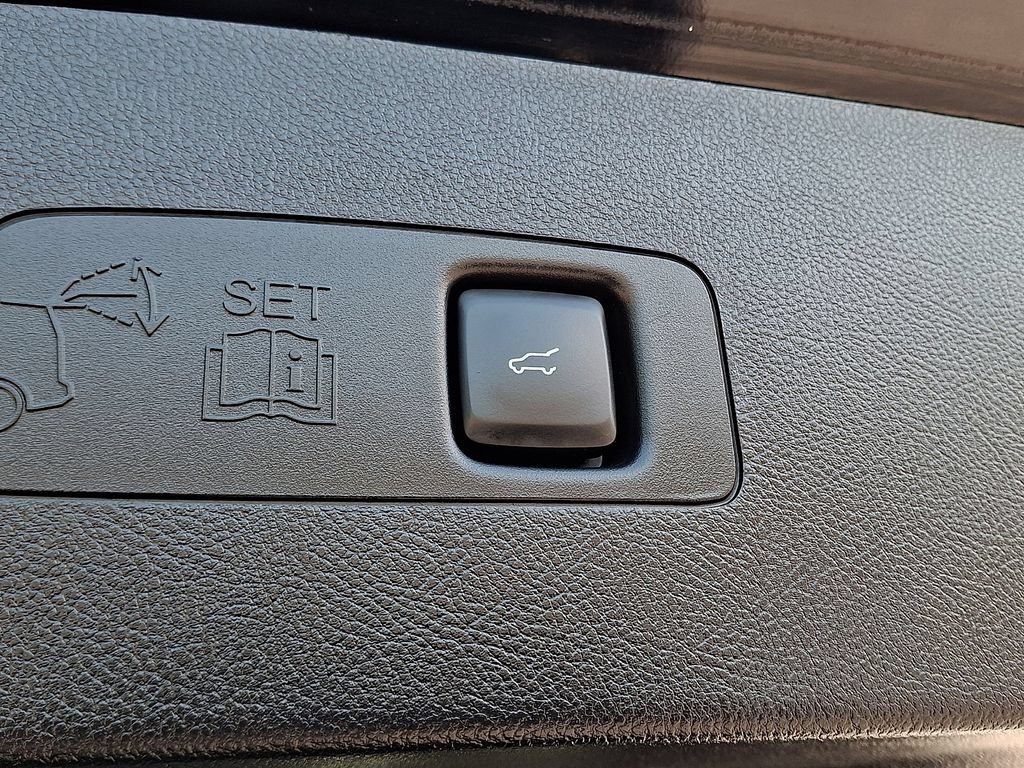 Used 2022 Lincoln Corsair AWD w/ Premium Package image 30