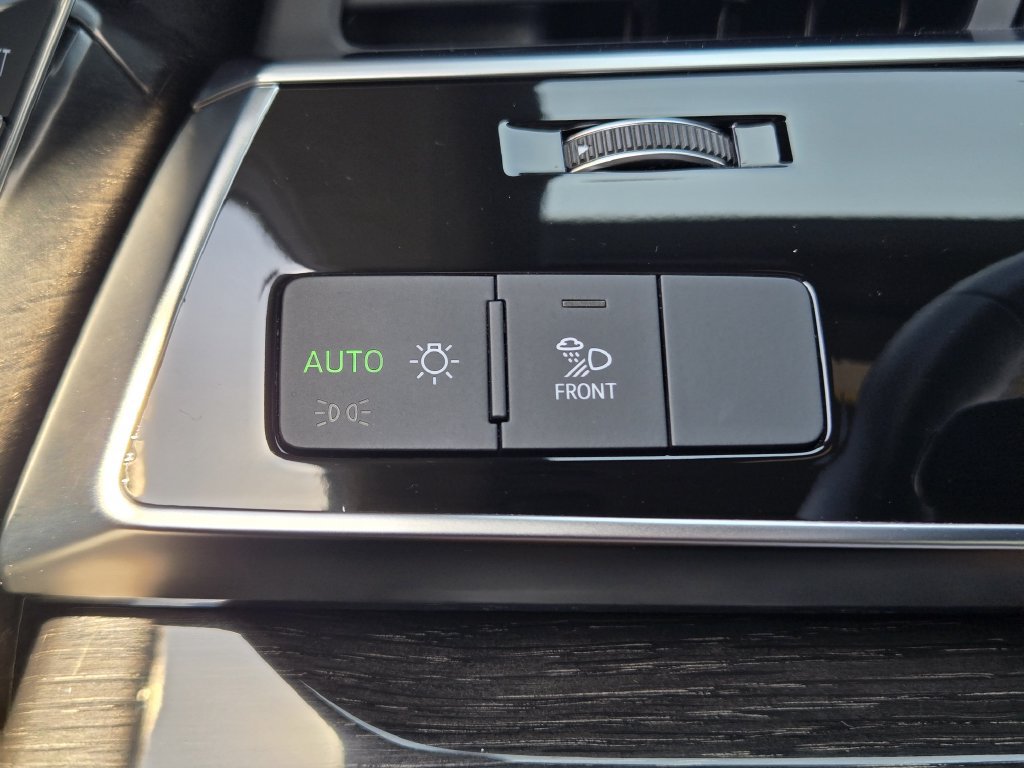 Certified 2024 Audi Q8 Premium Plus AWD/4WD image 27