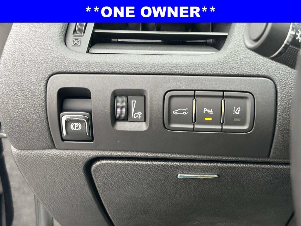Used 2018 Chevrolet Impala Premier w/ Premier Confidence Package FWD image 24