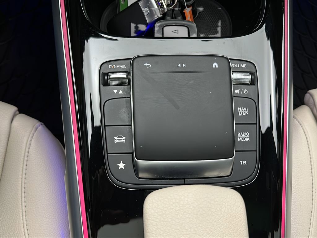 Used 2021 Mercedes-Benz GLB 250 4MATIC image 29