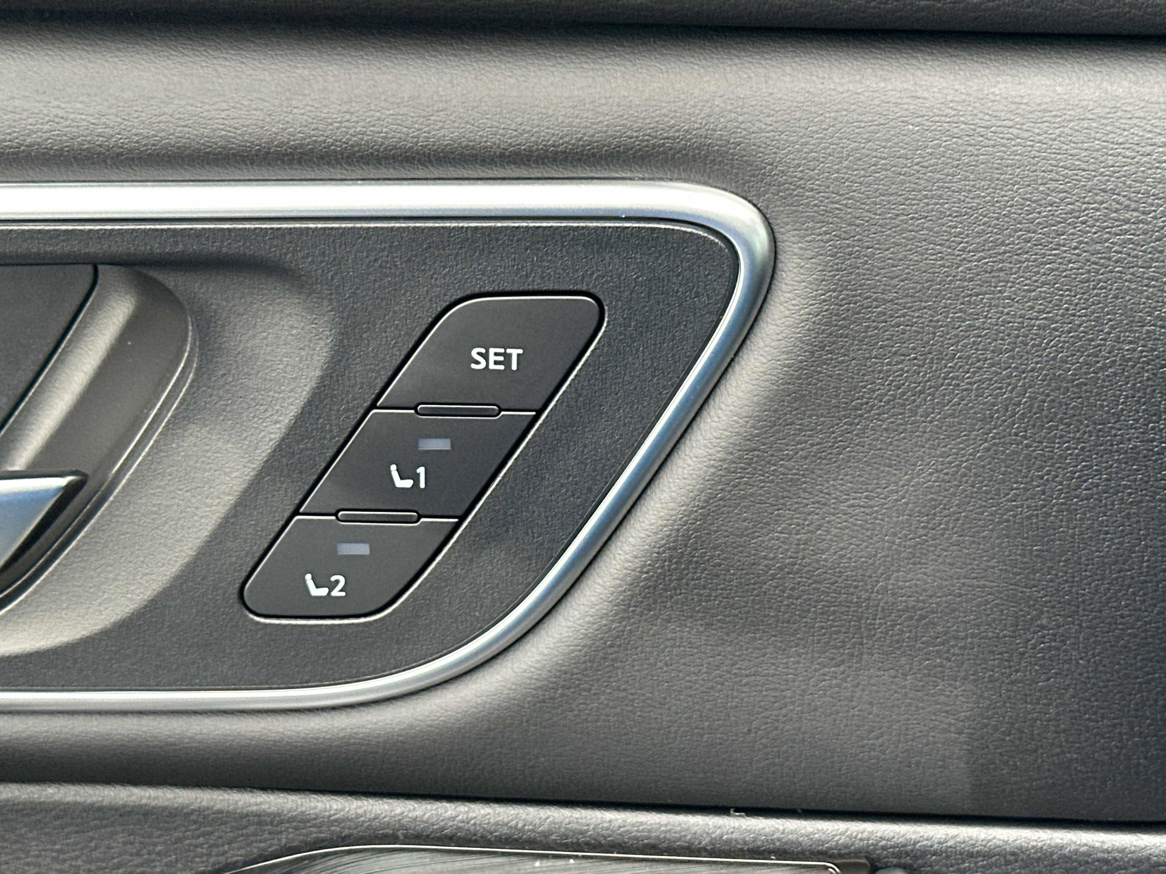 New 2026 Nissan Rogue Platinum image 21