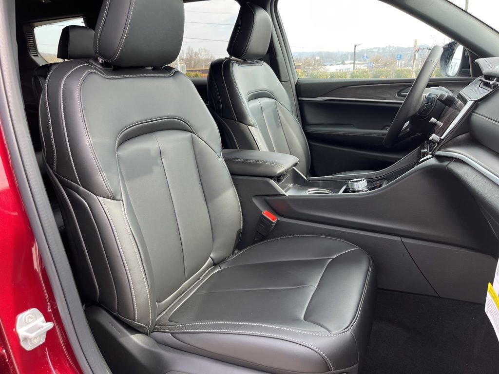 New 2026 Jeep Grand Cherokee L Limited image 30