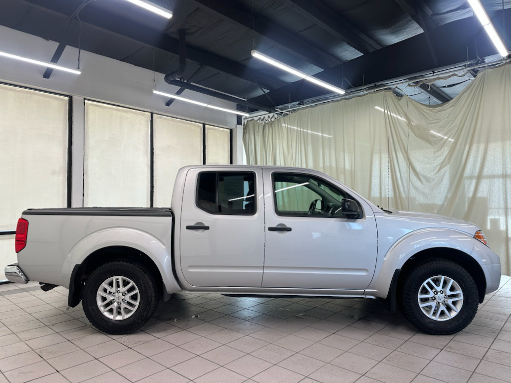 Used 2018 Nissan Frontier SV AWD/4WD image 3