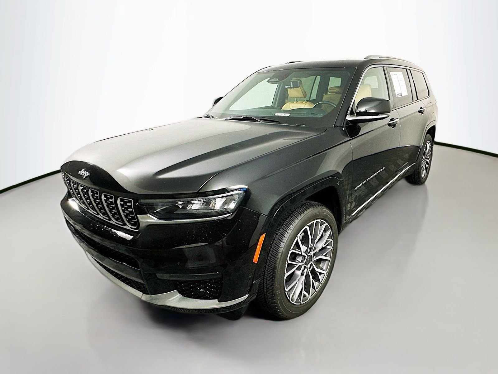 Used 2021 Jeep Grand Cherokee L Summit AWD/4WD image 3