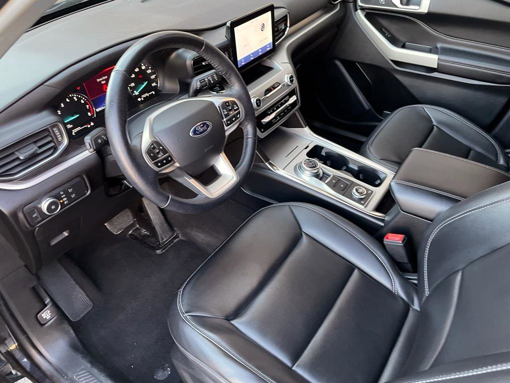 Used 2022 Ford Explorer XLT image 14