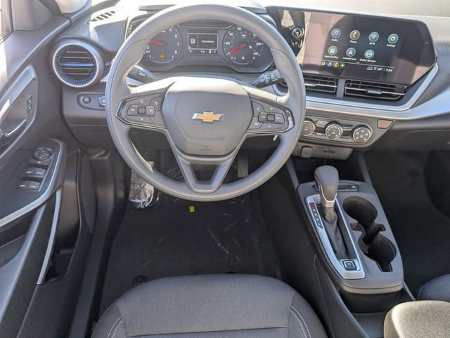 New 2026 Chevrolet Trax LS image 7