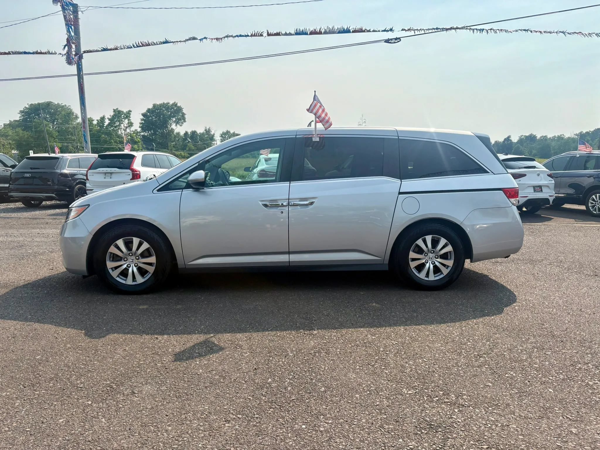 Used 2015 Honda Odyssey EX image 2