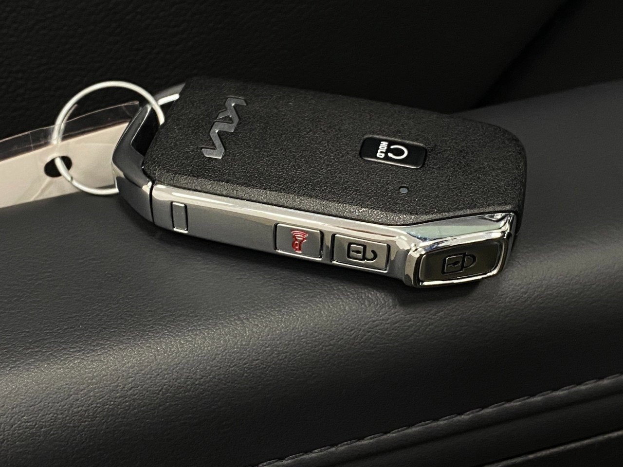 Used 2025 Kia Sportage EX image 32