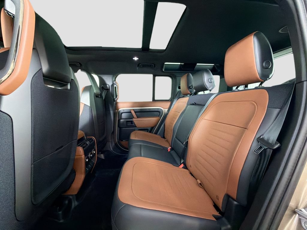 New 2026 Land Rover Defender 110 OCTA AWD/4WD image 26