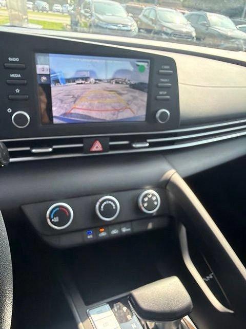 Certified 2026 Hyundai Elantra SE FWD image 18