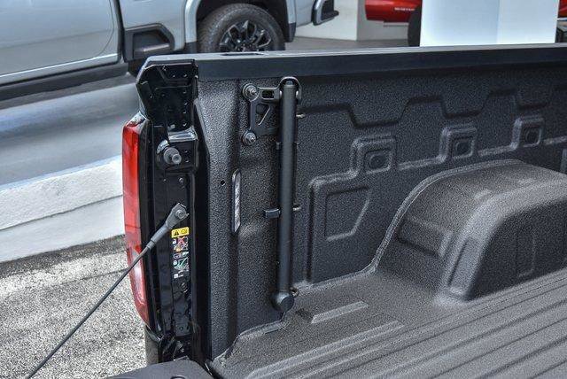 New 2025 GMC Sierra 1500 SLE w/ Preferred Package image 16