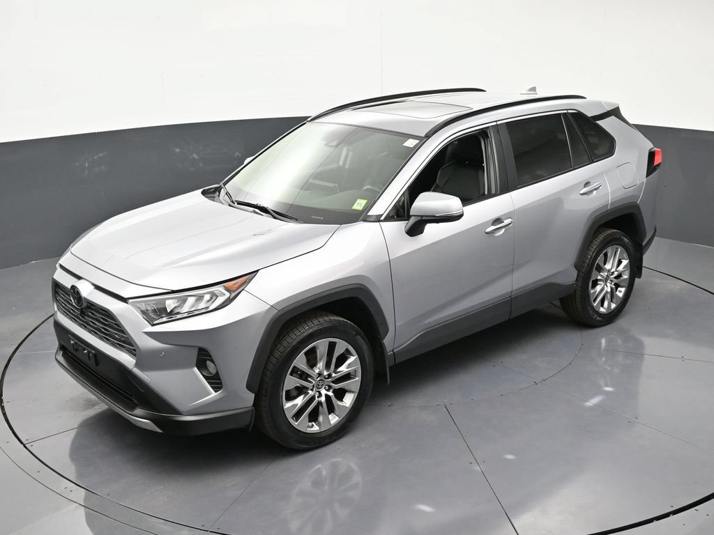 Used 2019 Toyota RAV4 Limited AWD/4WD image 16