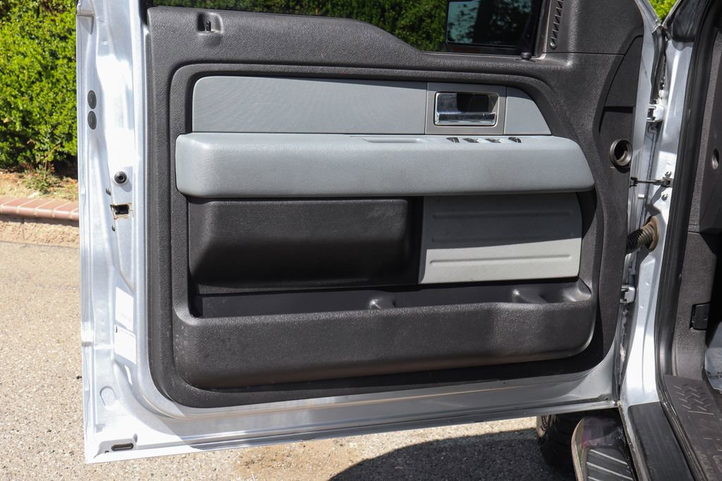 Used 2011 Ford F150 XLT w/ XLT Chrome Pkg image 16