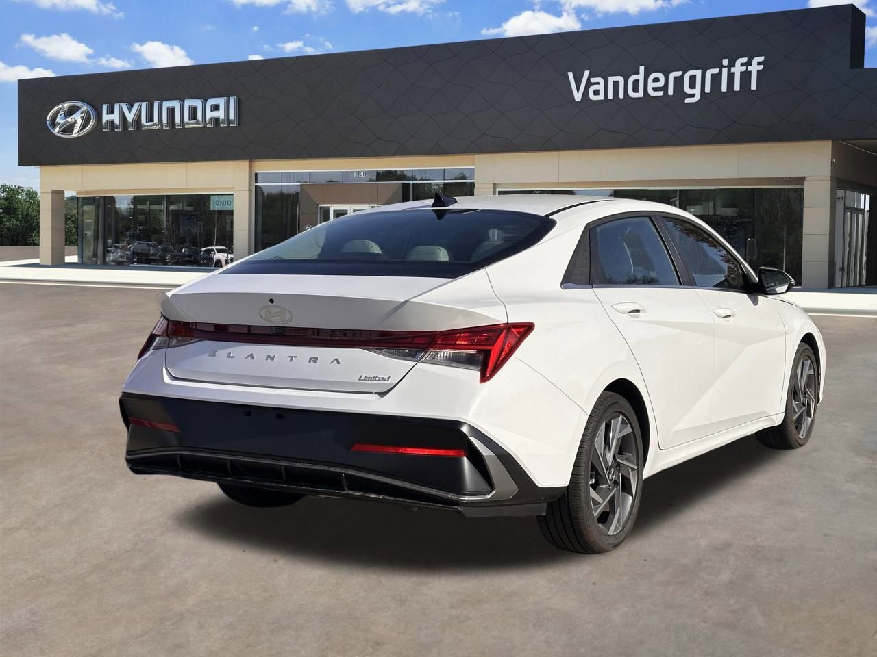 Certified 2025 Hyundai Elantra Limited image 15