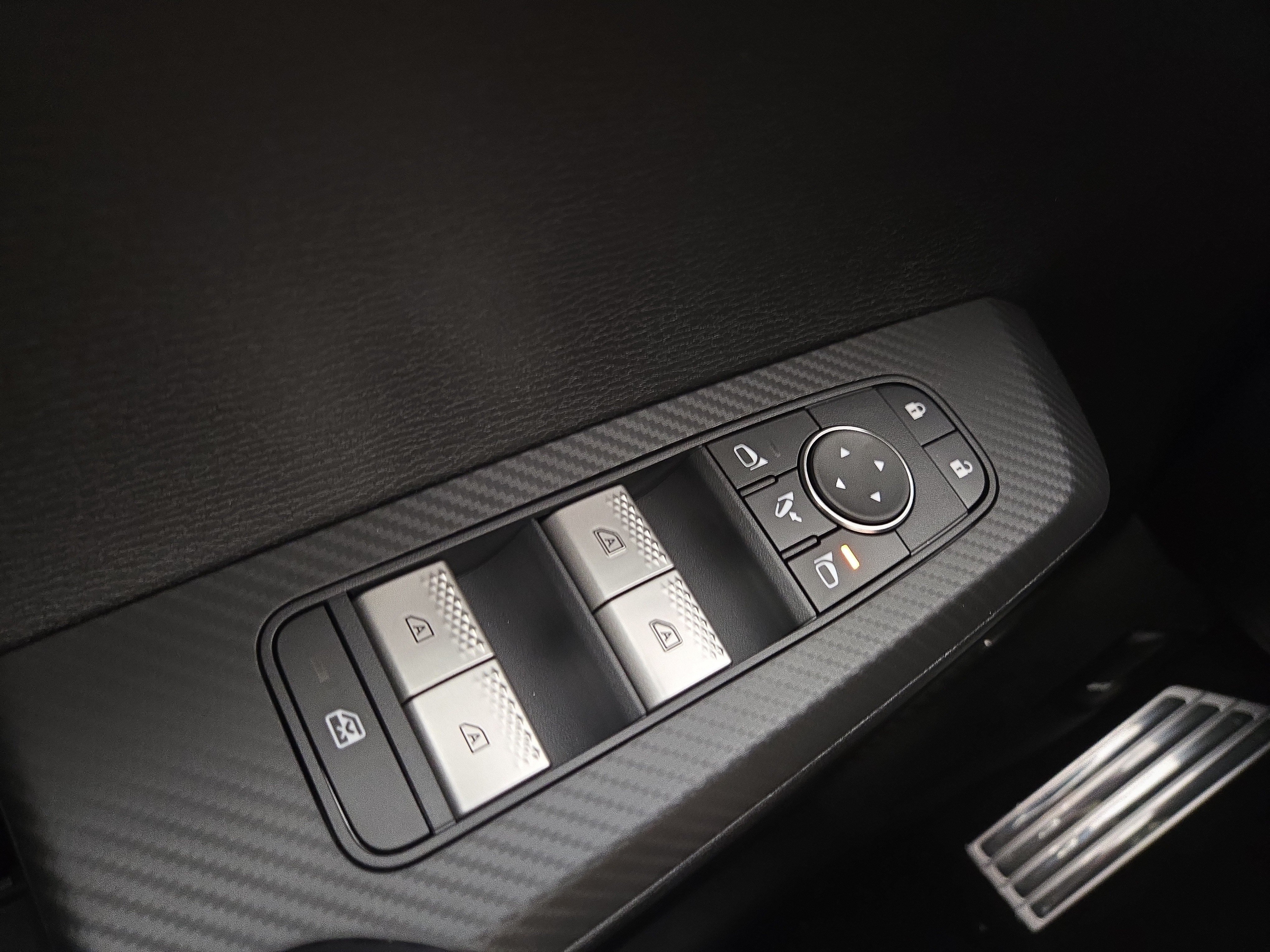 New 2026 Mitsubishi Outlander SEL FWD image 30