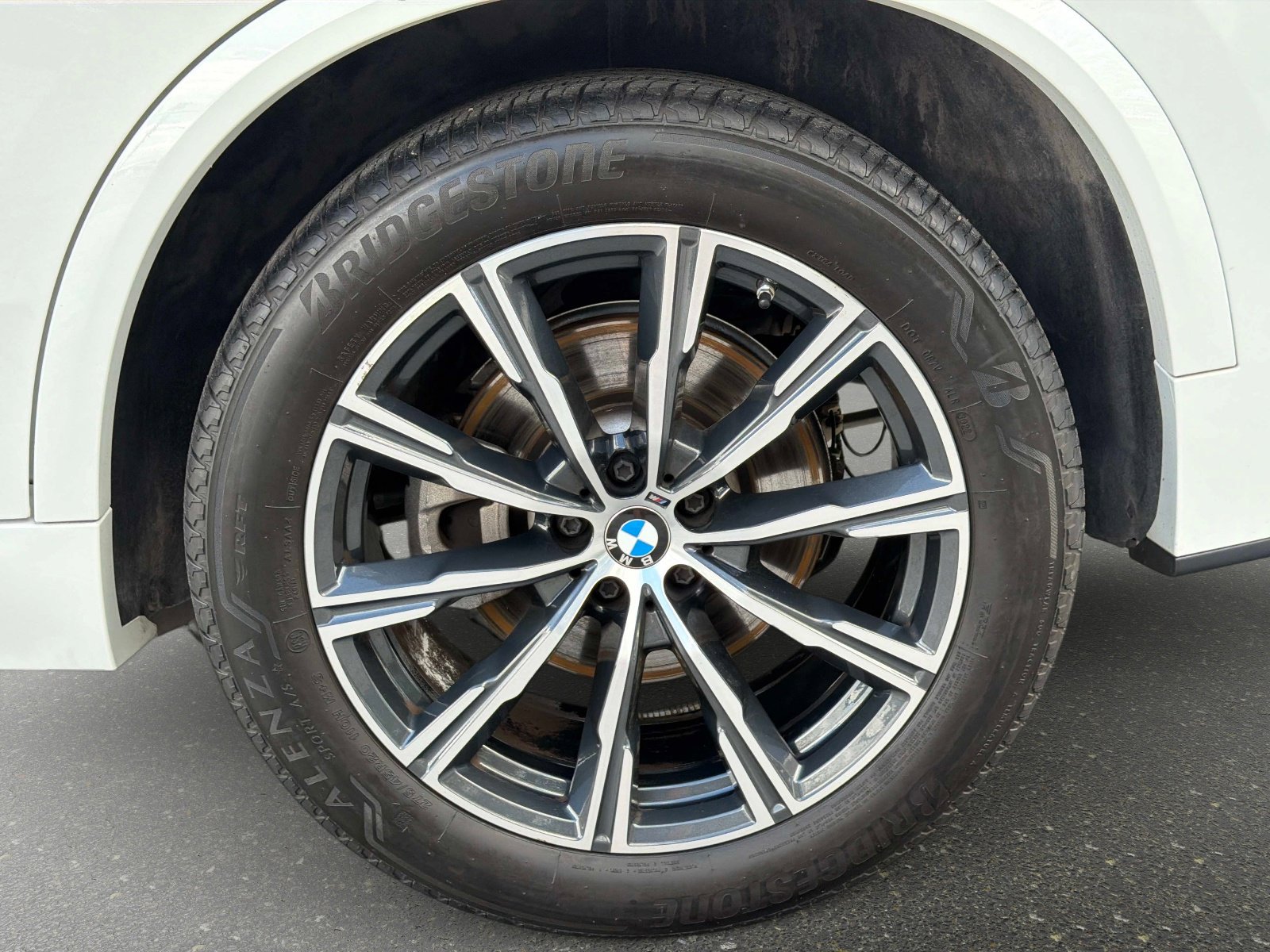 Used 2023 BMW X5 sDrive40i w/ M Sport Package RWD image 17