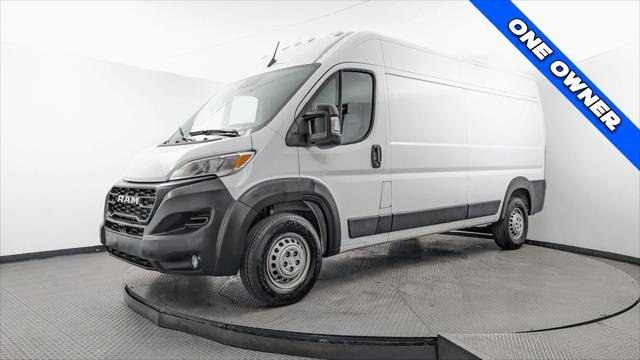 Used 2024 RAM ProMaster 2500 w/ Convenience Group FWD image 2