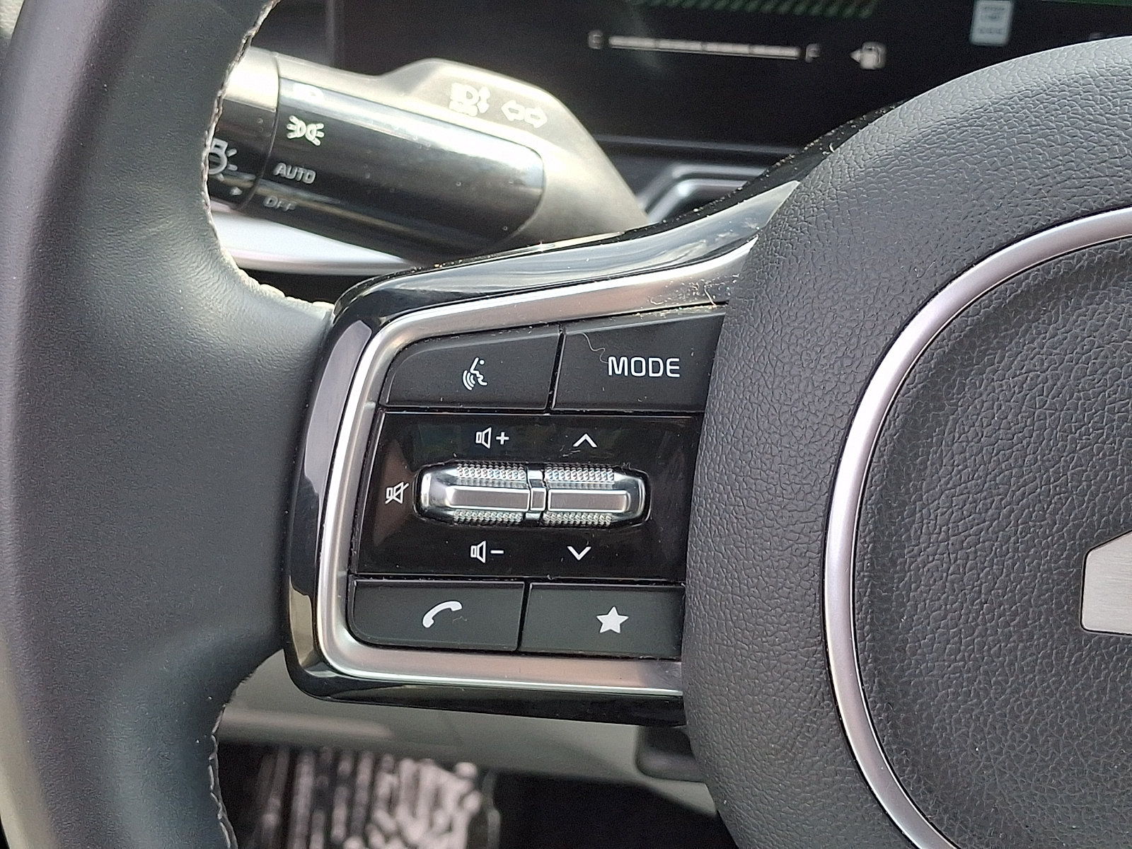 Certified 2025 Kia Sorento S w/ Panoramic Sunroof Package AWD/4WD image 23
