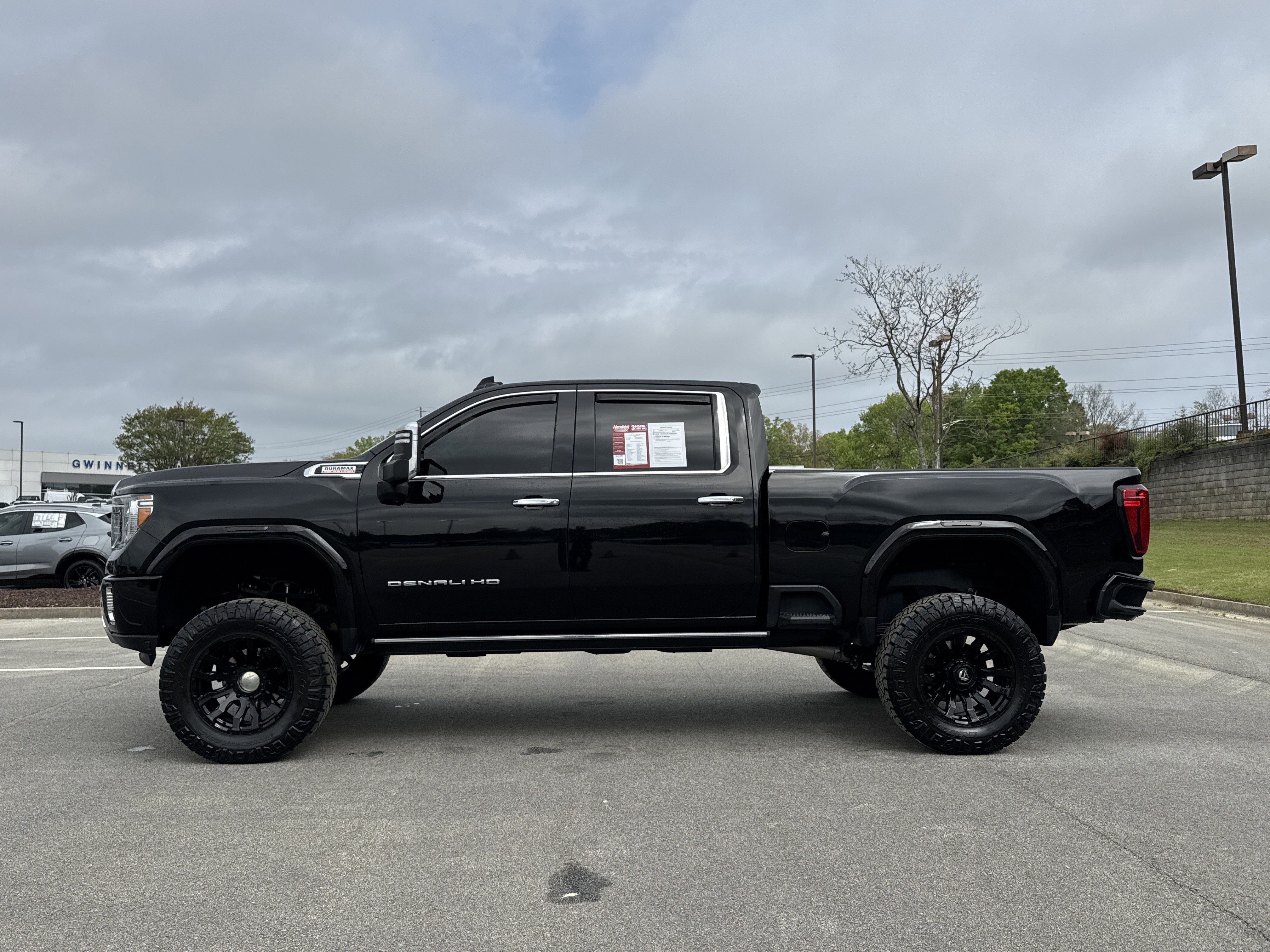 Used 2022 GMC Sierra 2500 Denali w/ Denali Ultimate Package image 8