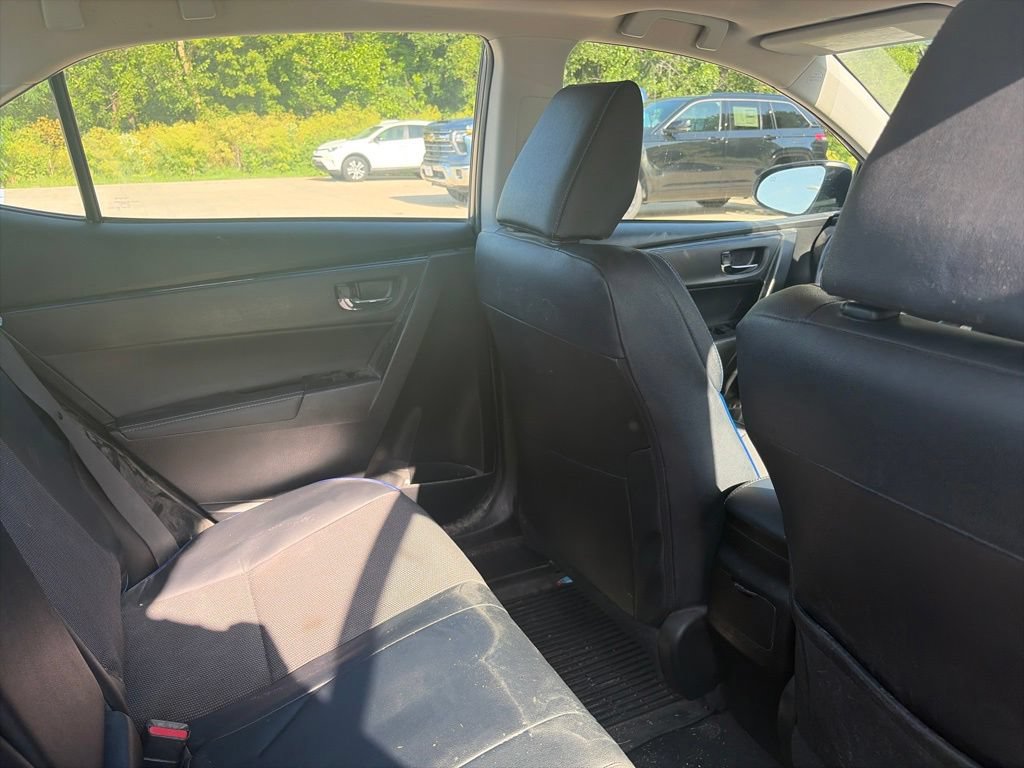 Used 2017 Toyota Corolla SE w/ SE Premium Package FWD image 13