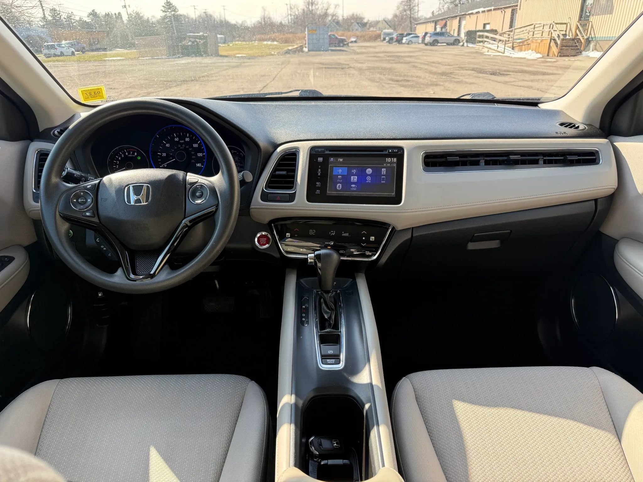 Used 2018 Honda HR-V EX image 2