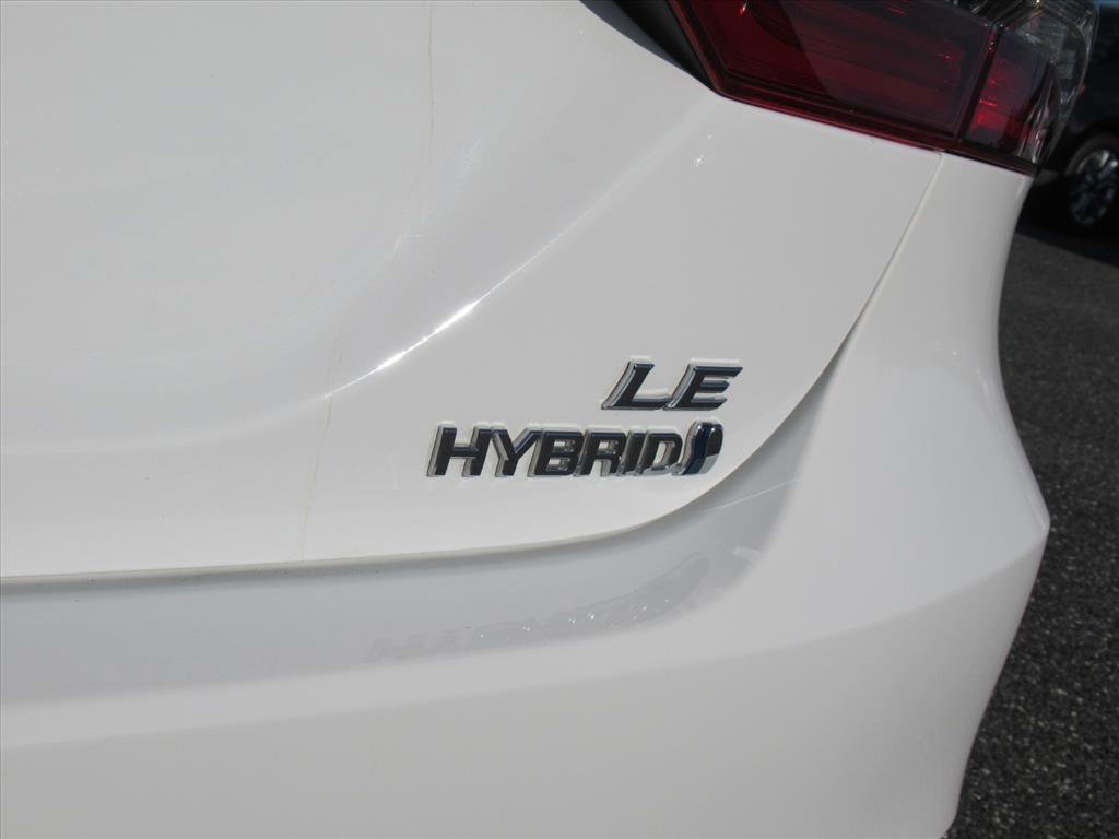 Used 2022 Toyota Camry LE image 7