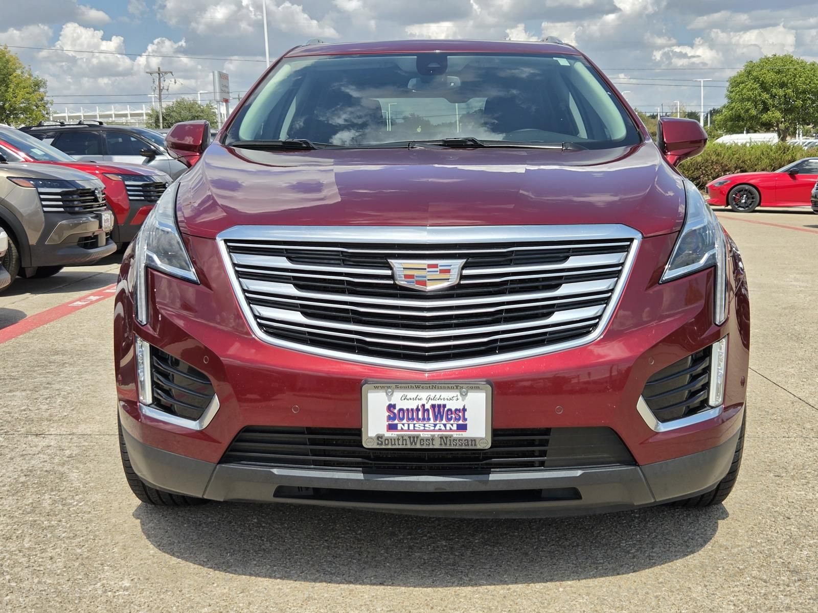 Used 2018 Cadillac XT5 Premium Luxury w/ Driver Assist Package FWD image 2