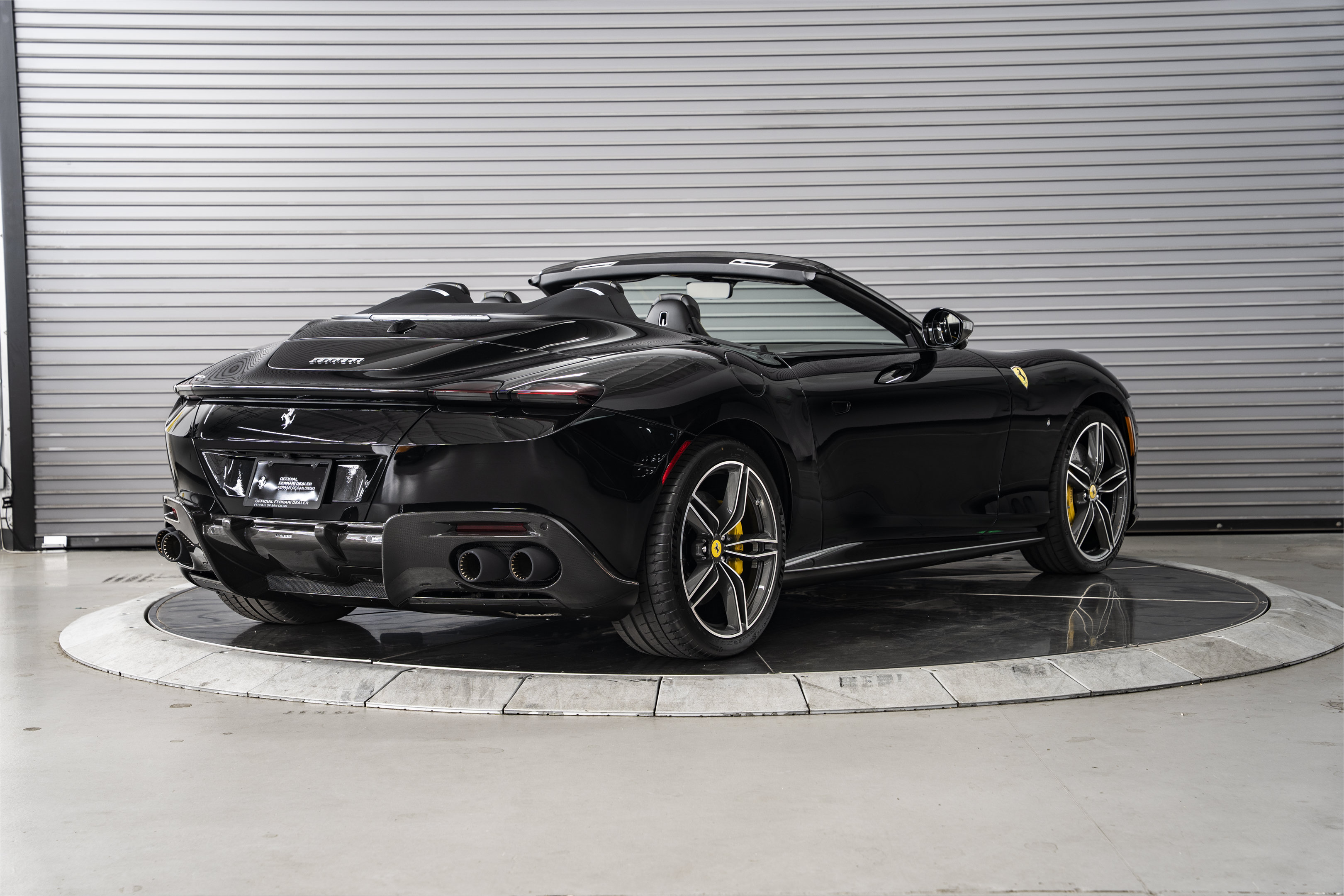 Used 2025 Ferrari Roma Spider RWD image 5
