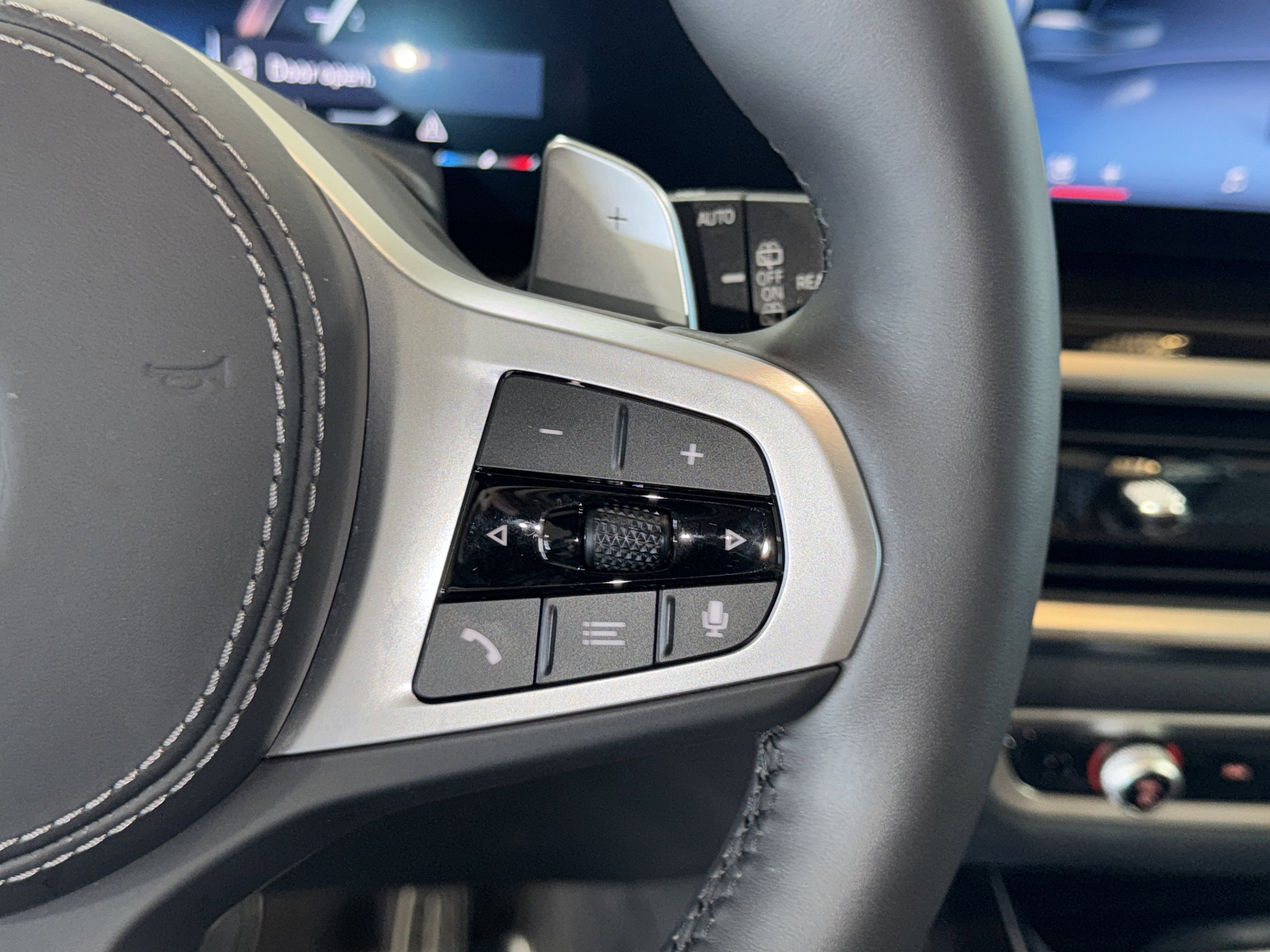 Certified 2025 BMW X5 xDrive40i w/ M Sport Package image 23