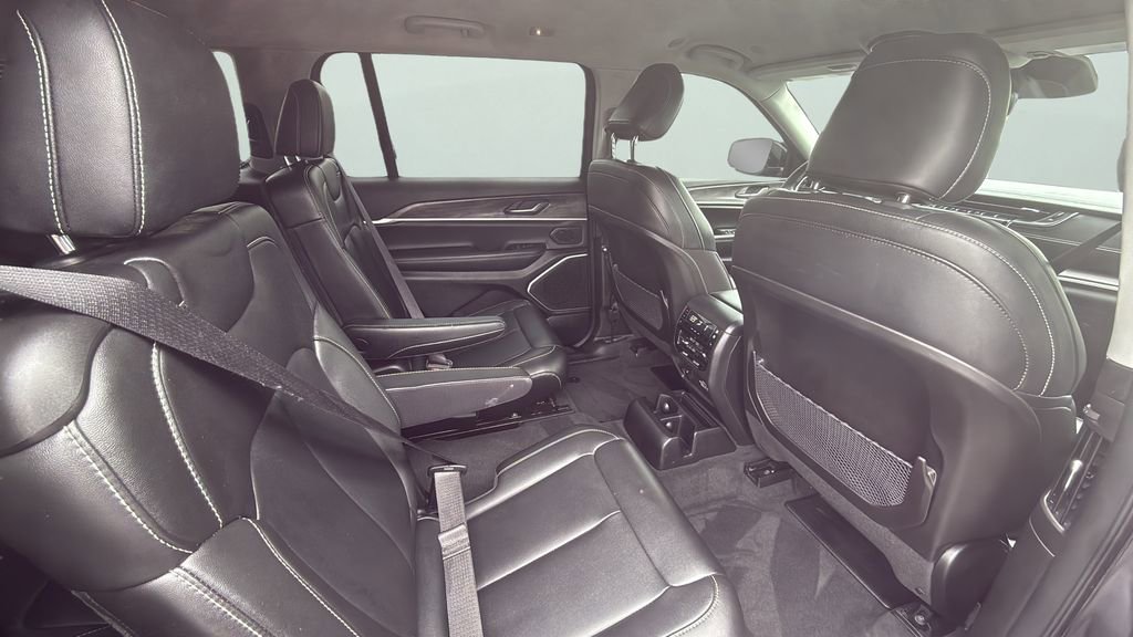 Used 2023 Jeep Grand Cherokee L Limited image 12