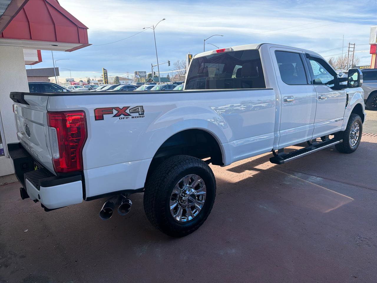Used 2018 Ford F350 XLT w/ XLT Premium Package AWD/4WD image 3