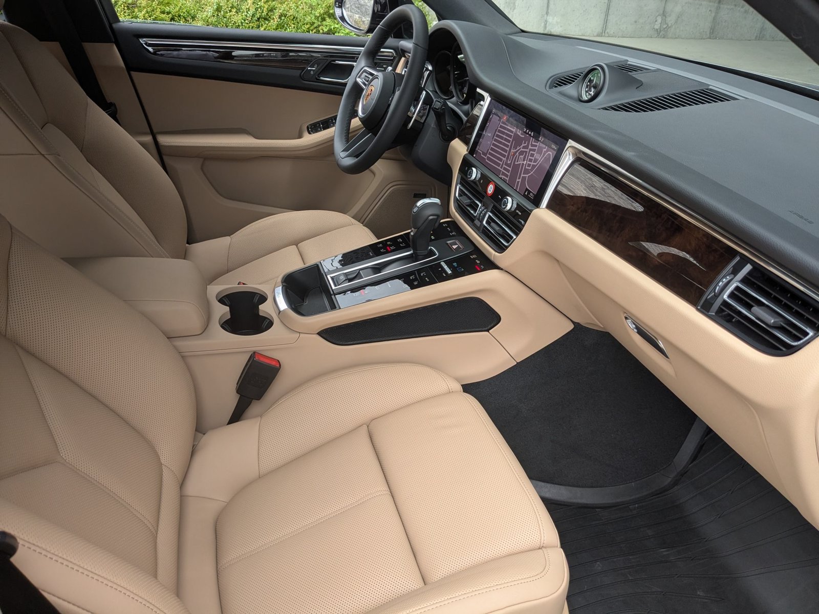 New 2026 Porsche Macan AWD/4WD image 27