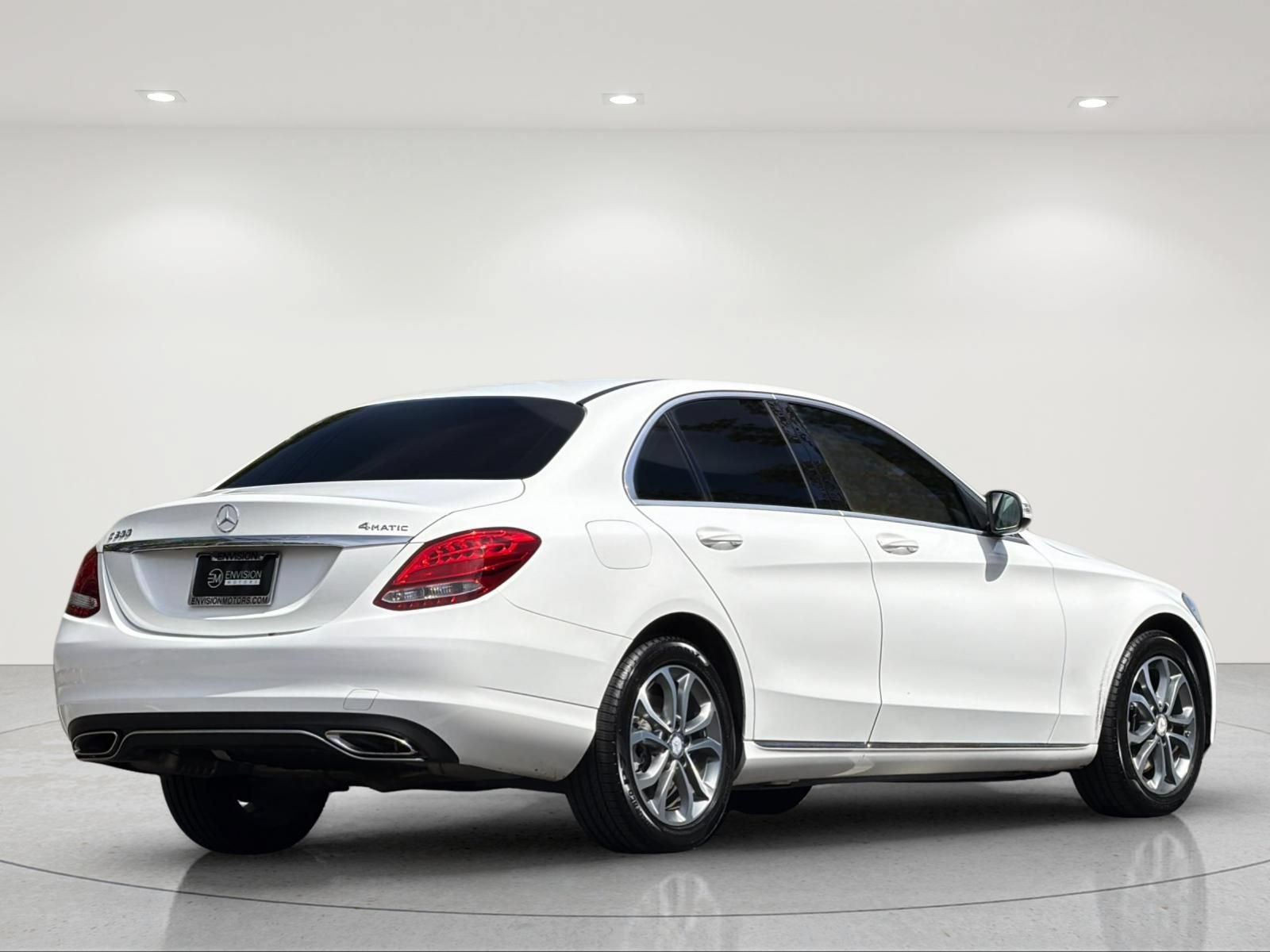 Used 2015 Mercedes-Benz C 300 4MATIC Sedan image 5
