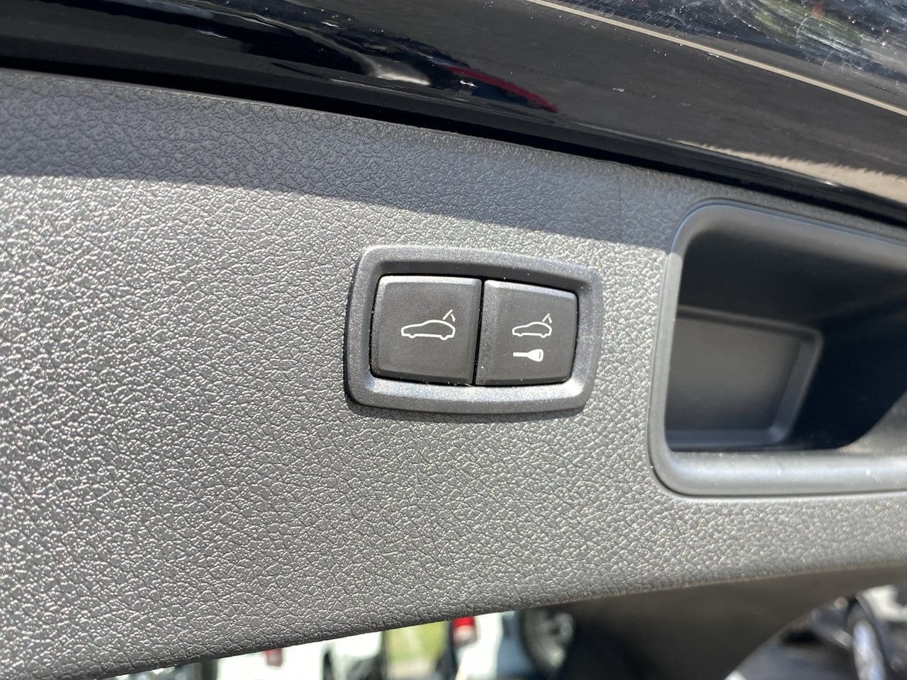 Used 2024 Porsche Macan AWD/4WD image 14