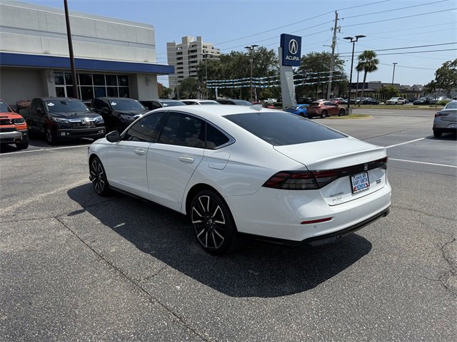 Used 2024 Honda Accord Touring image 7