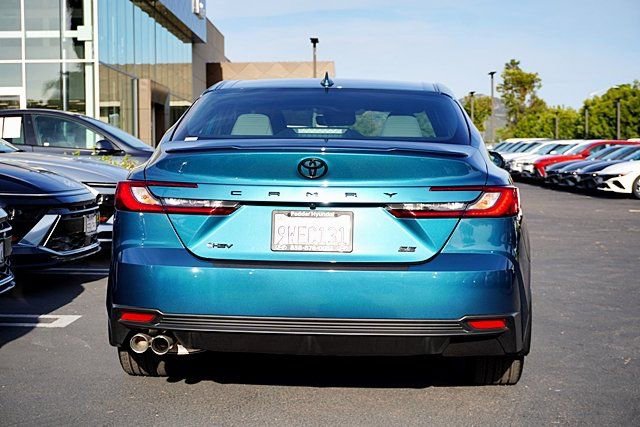 Used 2026 Toyota Camry SE w/ Multimedia Upgrade Package FWD image 9