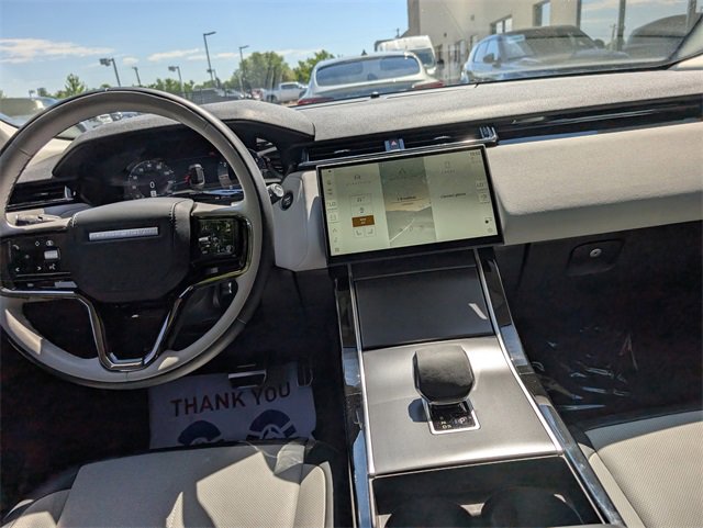 Used 2025 Land Rover Range Rover Velar Dynamic SE image 14