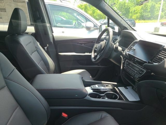 New 2026 Honda Ridgeline Black Edition image 4