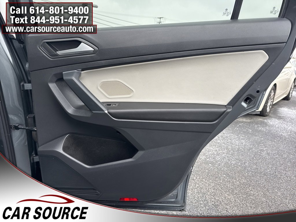 Used 2020 Volkswagen Tiguan SE R-Line image 45